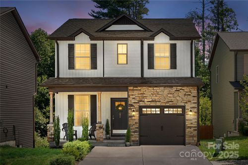 195 Cardwell Ln, Fletcher, NC, 28732-0319 | Card Image