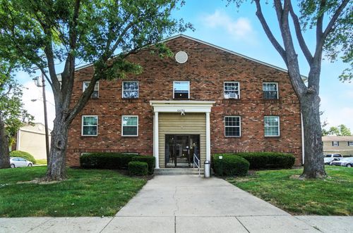 7-2f-4696 Tarryton Ct S, Columbus, OH, 43228-1515 | Card Image