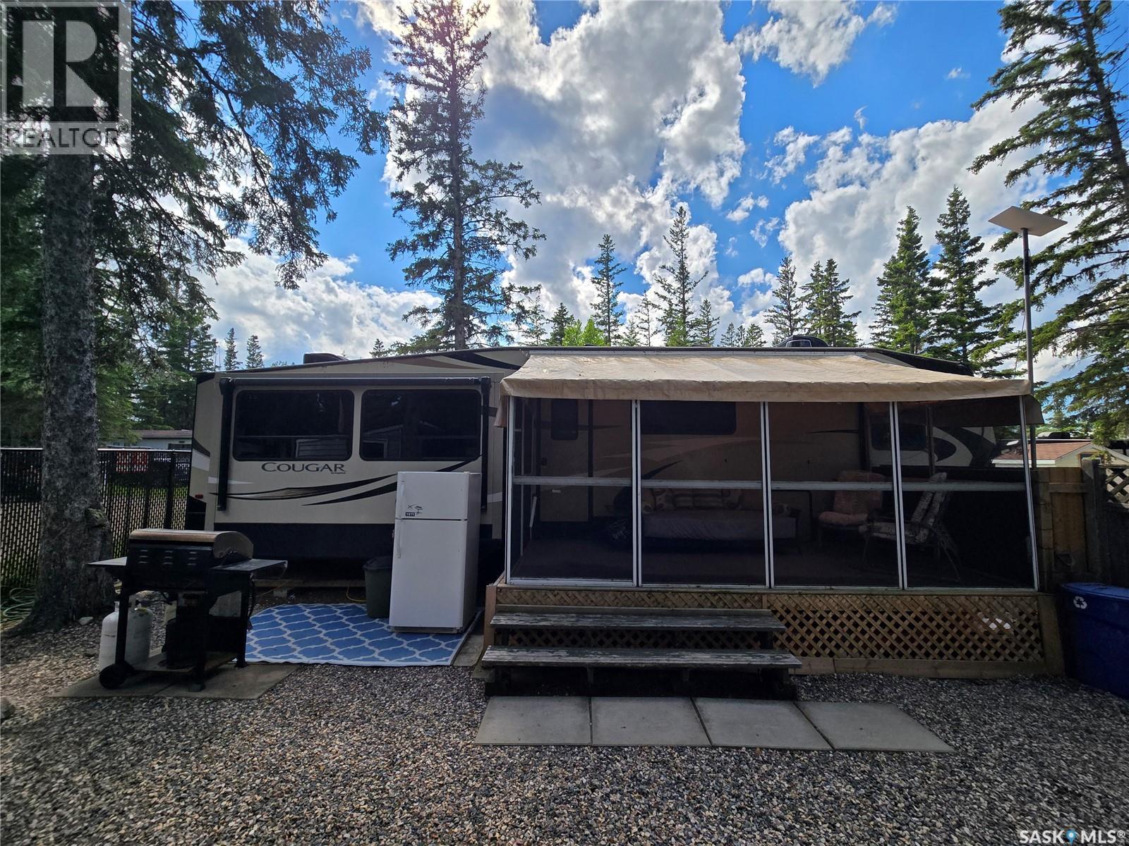 Land in Candle Lake 4