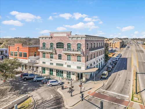 202-102 Houston Avenue, Weatherford, TX, 76086 | Card Image