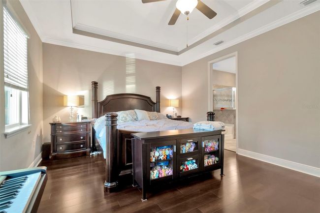 Master Bedroom | Image 31
