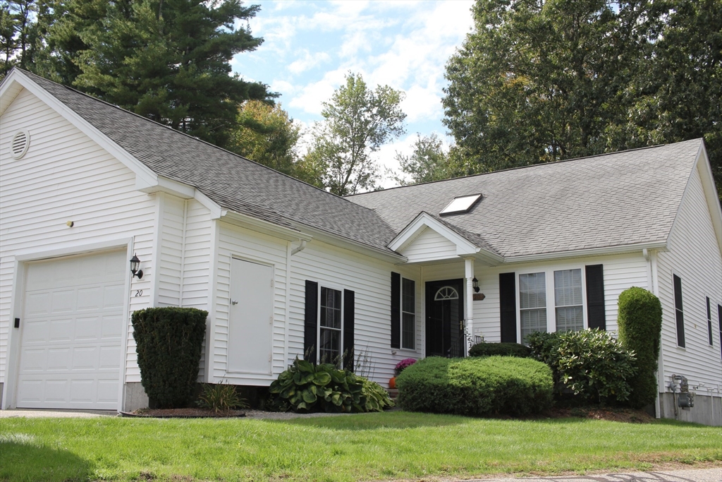 Hitchin Post Ln, Uxbridge, MA 01569