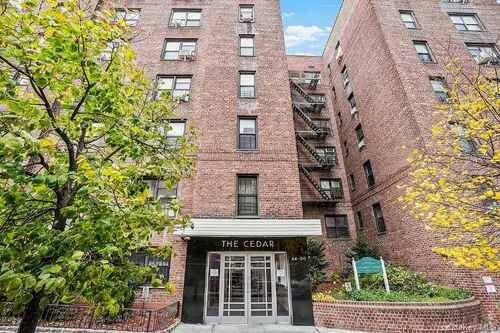 5-c-64-00 Saunders St, Rego Park, NY, 11374-3125 | Card Image