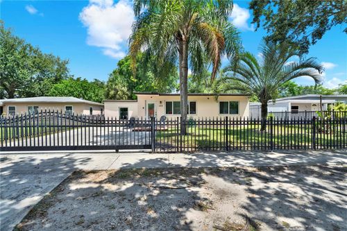 135 Nw 121st St, North Miami, FL, 33168-4513 | Card Image
