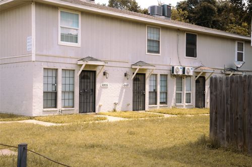 4935 Miller Ave, Fort Worth, TX, 76119-5011 | Card Image