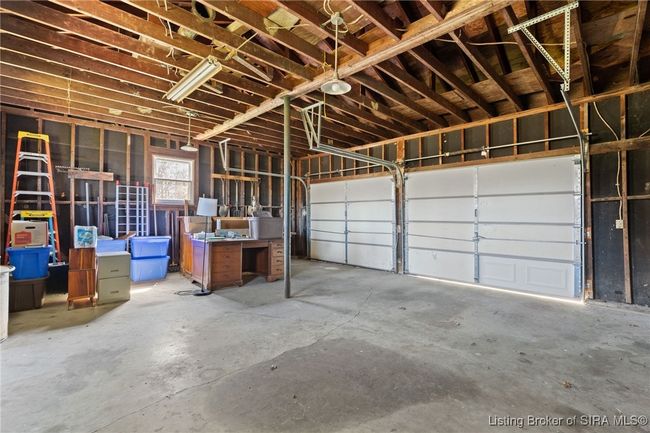 1110 W Helton Rd, Home with 3 bedrooms, 3 bathrooms and null parking in Scottsburg IN | Image 58