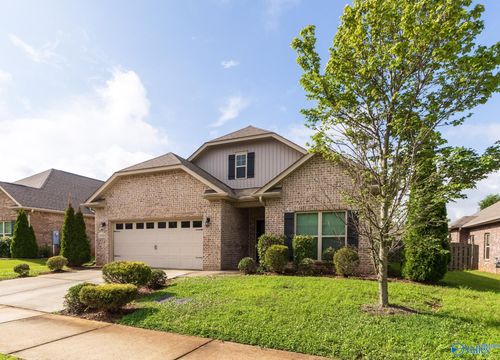 8980 Segers Trail Loop Nw, Madison, AL, 35756-5047 | Card Image