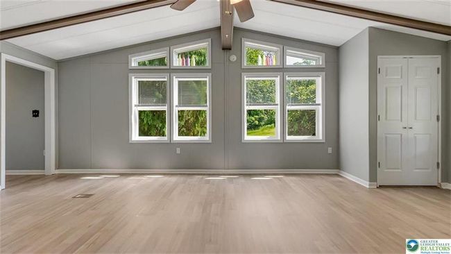 Living Room | Image 5