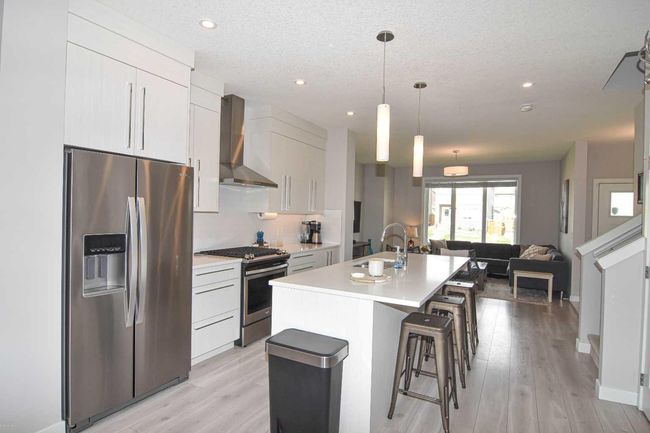 828 West Lakeview Drive, House other with 3 bedrooms, 3 bathrooms and 4 parking in Chestermere AB | Image 12