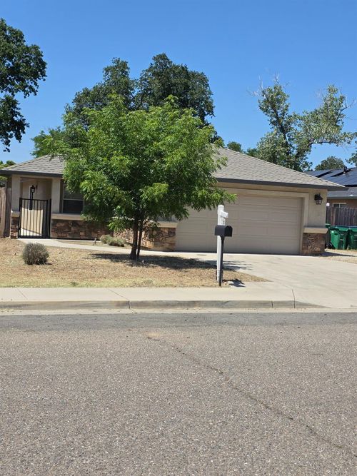 1730 School St, Anderson, CA, 96007-3235 | Card Image