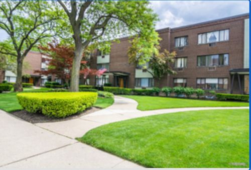 g-w-3445 W Bryn Mawr Ave, Chicago, IL, 60659-3437 | Card Image