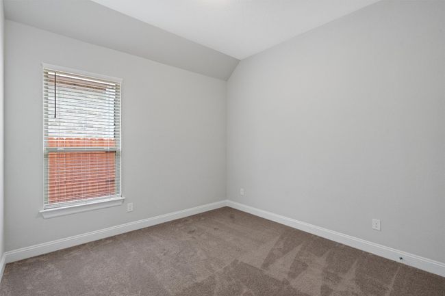 (pic from 2024 prior to current tenant moving in). | Image 24
