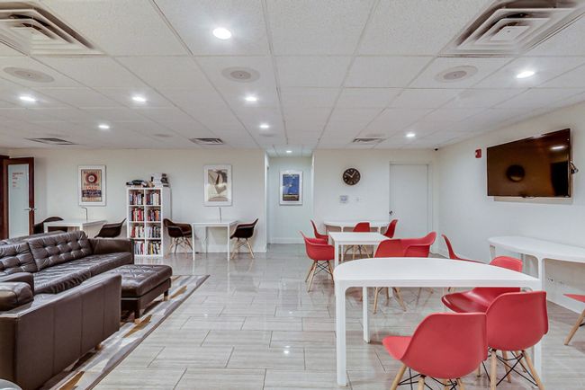 APT-403S - 1221 N Dearborn St, Condo with 2 bedrooms, 2 bathrooms and 1 parking in Chicago IL | Image 13