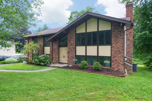 125 Longdale Rd, Mahopac, NY, 10541-3657 | Card Image