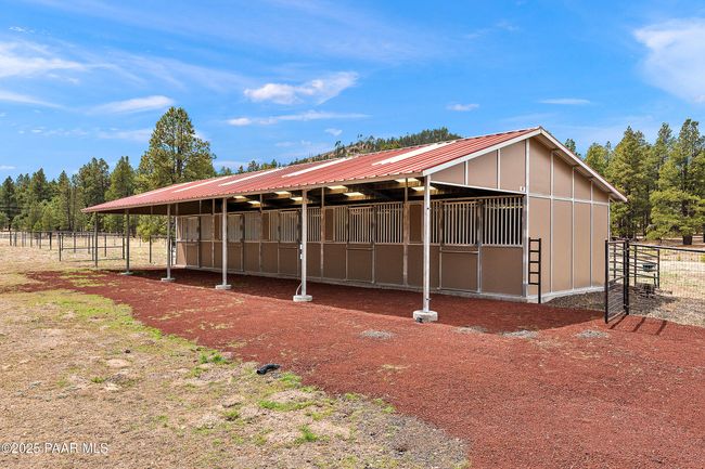 Barn 2 | Image 91
