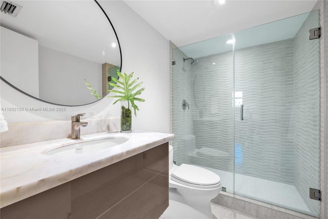 APT-6A - 615 Ocean Dr, Condo with 3 bedrooms, 3 bathrooms and null parking in Key Biscayne FL | Image 23