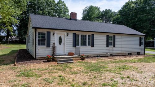 227 W 27th St, Newton, NC, 28658-2706 | Card Image