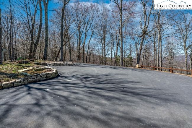 150 Squirrel Corn Ln, House other with 3 bedrooms, 3 bathrooms and null parking in Sugar Mountain NC | Image 46