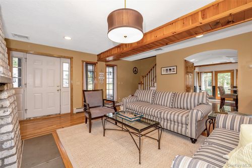 16 Faraway Rd, North Castle, NY, 10504-1214 | Card Image