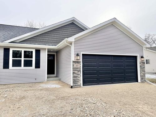 141 Orchid Ave, Stoughton, WI, 53589 | Card Image