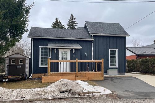 40 Blenheim St, Mitchell, ON, N0K1N0 | Card Image