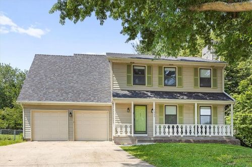 1305 N Hunter Dr, Olathe, KS, 66061-6475 | Card Image