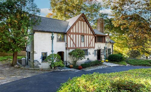 71 Flower Ave, Hastings On Hudson, NY, 10706-1127 | Card Image