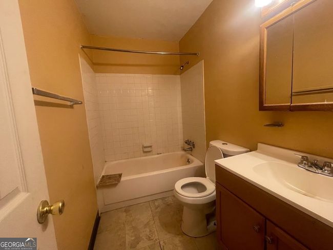 APT-140 - 405 Fairburn Rd Sw, Townhouse with 2 bedrooms, 1 bathrooms and null parking in Atlanta GA | Image 8