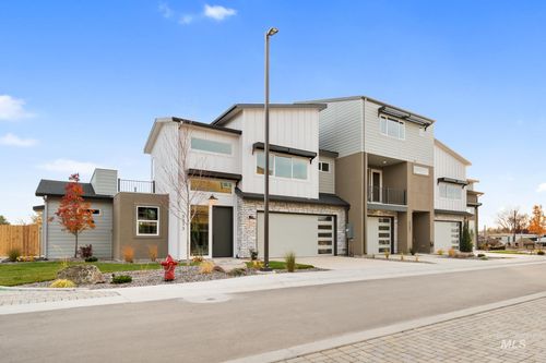 5273 N River Water Ln, Garden City, ID, 83714-1010 | Card Image