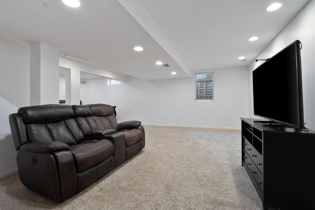 5536 Winchester Meadows Dr, House other with 5 bedrooms, 4 bathrooms and null parking in Canal Winchester OH | Image 30