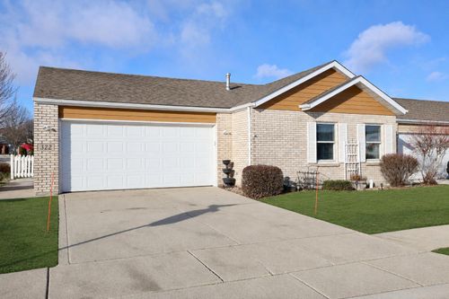 322 Valley Ct, Lowell, IN, 46356 | Card Image