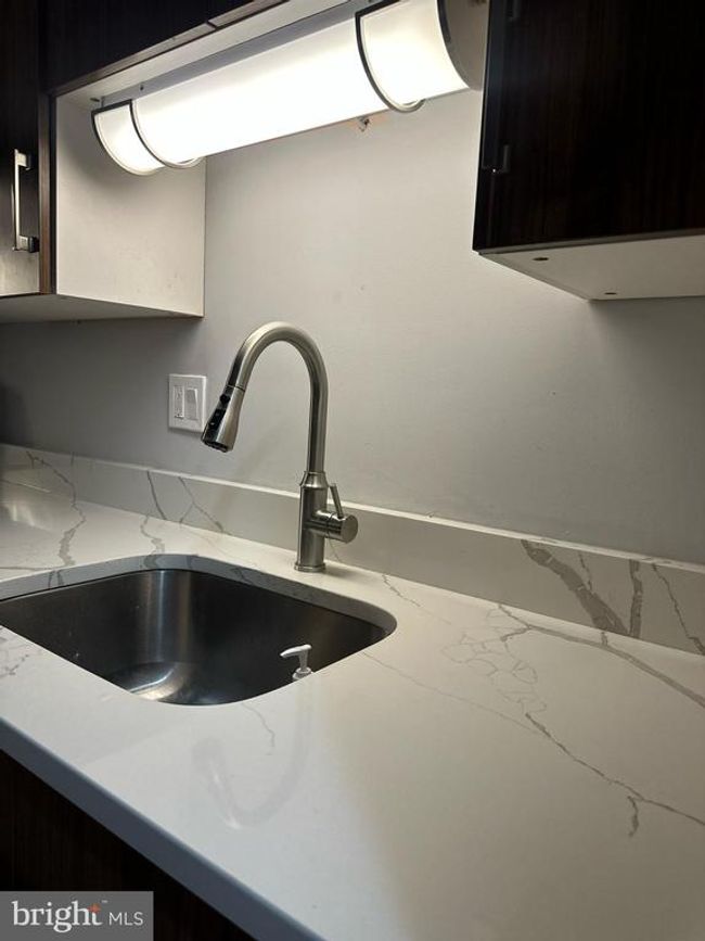 APT-202 - 525 Florida Ave, Condo with 2 bedrooms, 2 bathrooms and null parking in HERNDON VA | Image 4