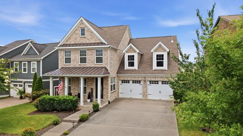 631 Lingering Way, Hendersonville, TN, 37075-1528 | Card Image