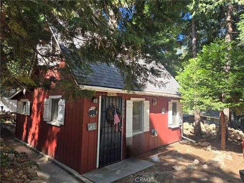 25035 Moon Dr, Crestline, CA, 92325-9465 | Card Image