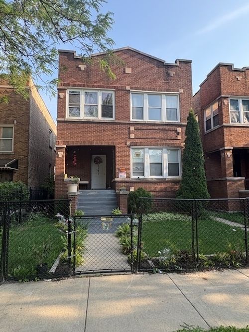 5521 W Potomac Ave, CHICAGO, IL, 60651-1258 | Card Image