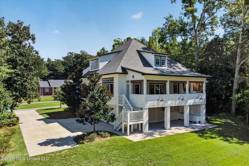 1305 Fort Ave, Ocean Springs, MS, 39564-2812 | Card Image