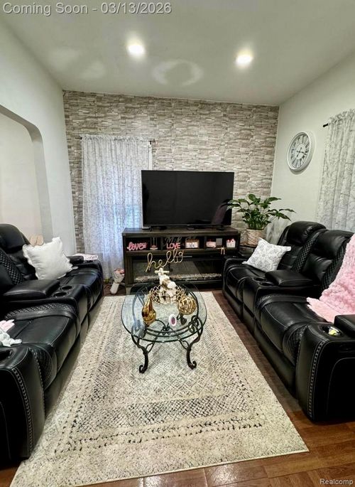 1724 Ohio Ave, Flint, MI, 48506-4339 | Card Image