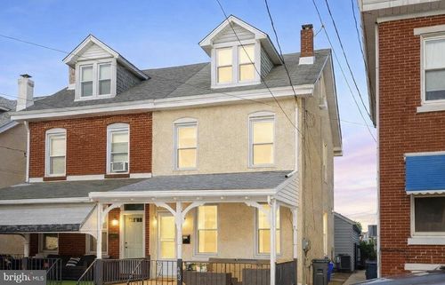 443 Depot St, BRIDGEPORT, PA, 19405-1435 | Card Image