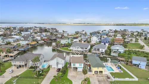 1114 Tiki Dr, Tiki Island, TX, 77554-8121 | Card Image