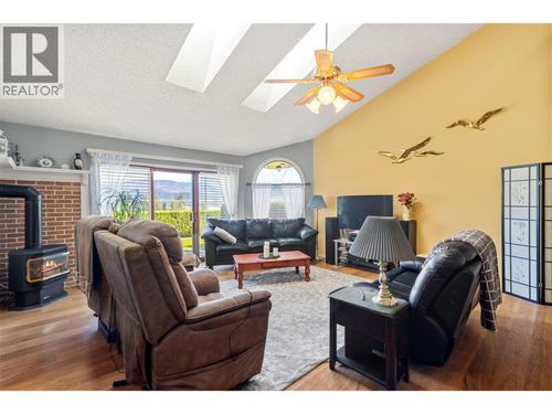 7-1215 Notch Hill Rd, Sorrento, BC, V0E2W0 | Card Image