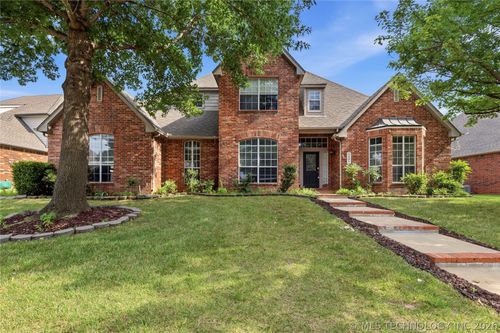 3901 Roanoke St, Broken Arrow, OK, 74011-1281 | Card Image