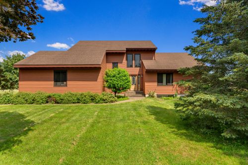 8724 Garfield Rd, Holmen, WI, 54636-9229 | Card Image