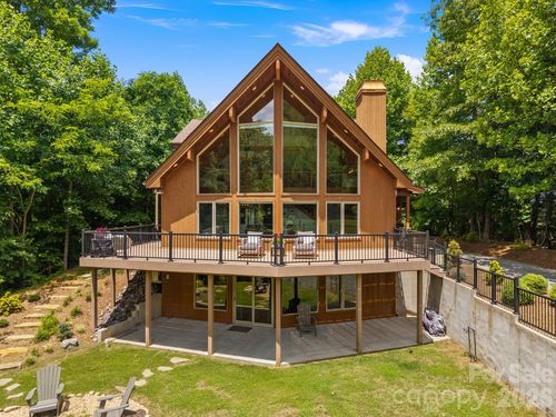 49 Western Eagle Dr, Hendersonville, NC, 28792-4553 | Card Image