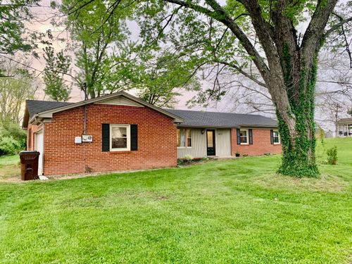 5574 Holiday Dr, Columbus, IN, 47203-9532 | Card Image