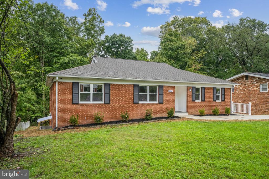 Temple St, Hyattsville, MD 20783