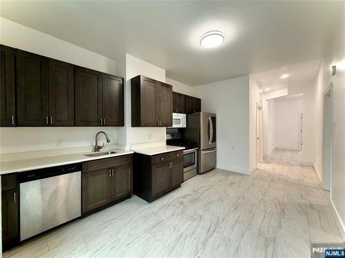 116 Grace St, Jersey City, NJ, 07307-5152 | Card Image