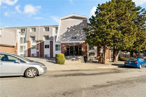 apt-5-53-300 Smithfield Rd, North Providence, RI, 02904-5152 | Card Image