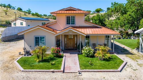 3890 Hillcrest Dr, Templeton, CA, 93465-9678 | Card Image