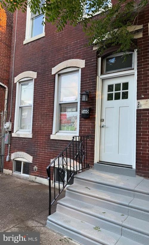 560 Spruce St, CAMDEN, NJ, 08103-2131 | Card Image