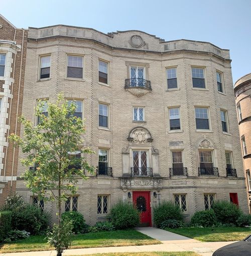1w-1055 W North Shore Ave, Chicago, IL, 60626-6710 | Card Image